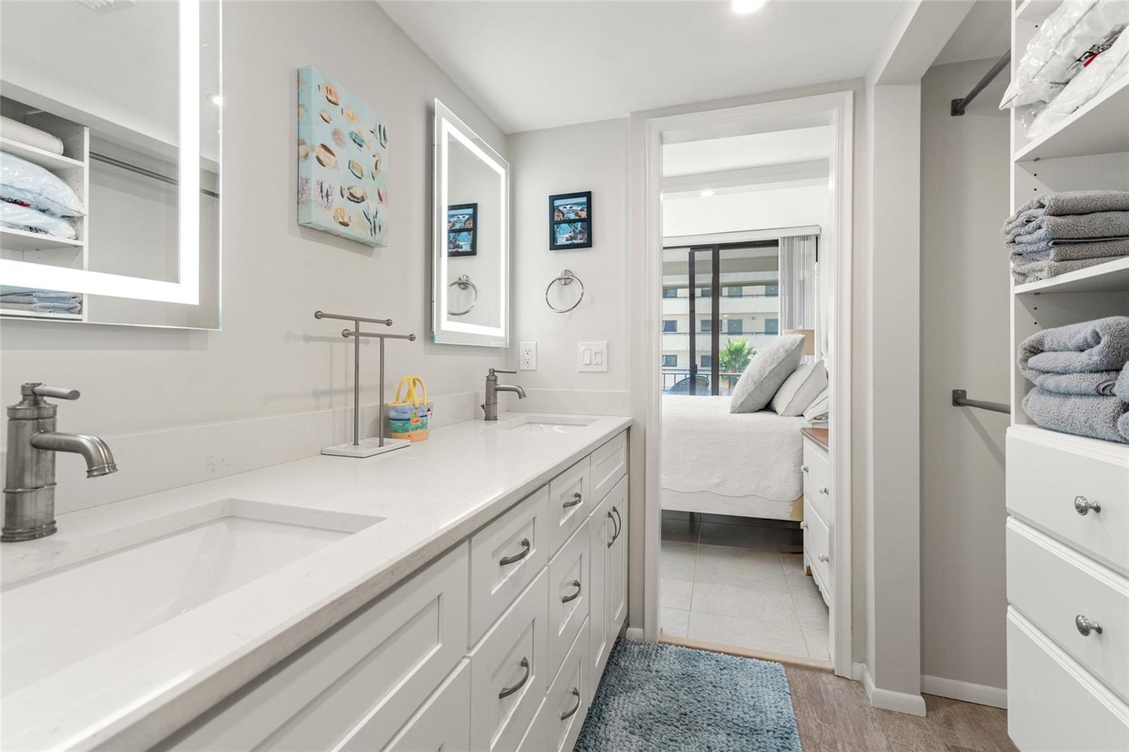 SEAMARK CONDO - Residential