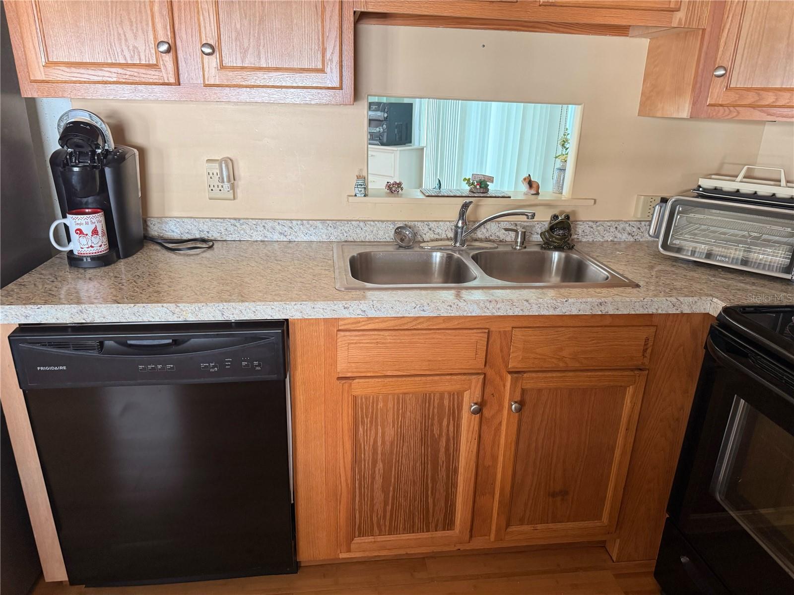 LEISURE LAKE CO-OP - Residential