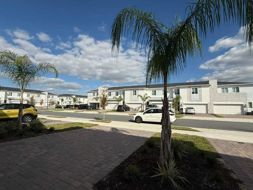 TRACT X - Residential Lease