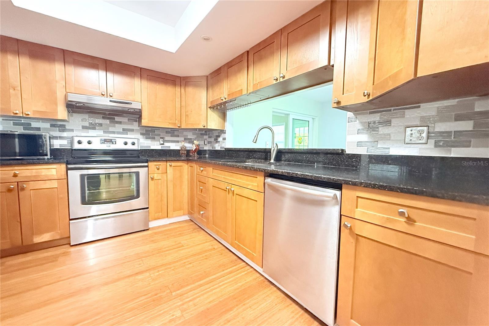 TAHITIAN DEV SUB - Residential