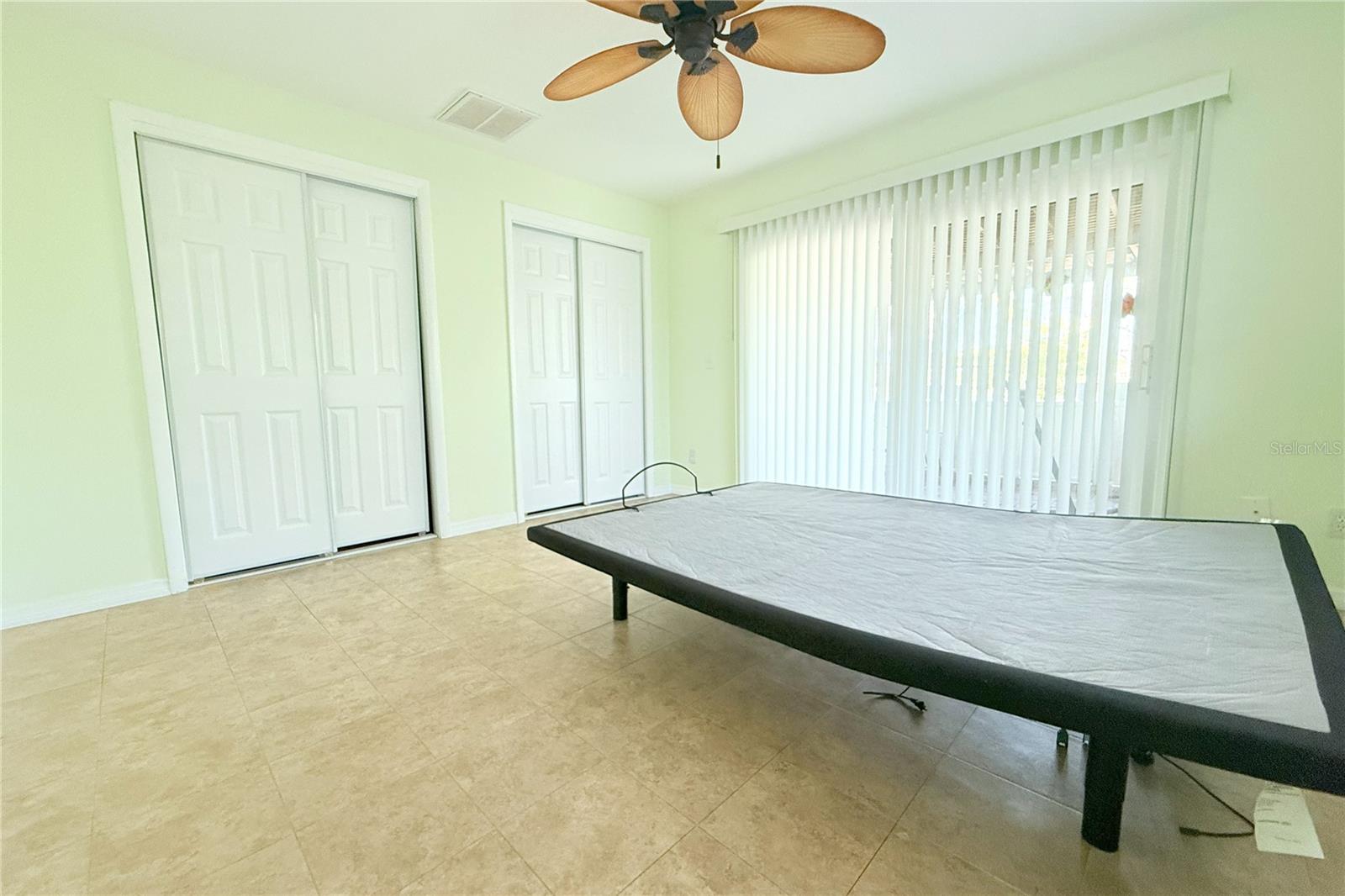 TAHITIAN DEV SUB - Residential