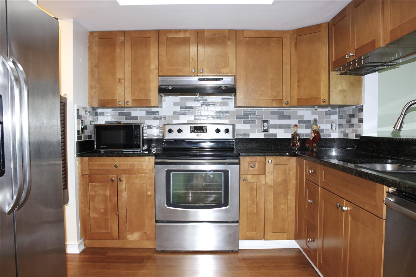 TAHITIAN DEV SUB - Residential