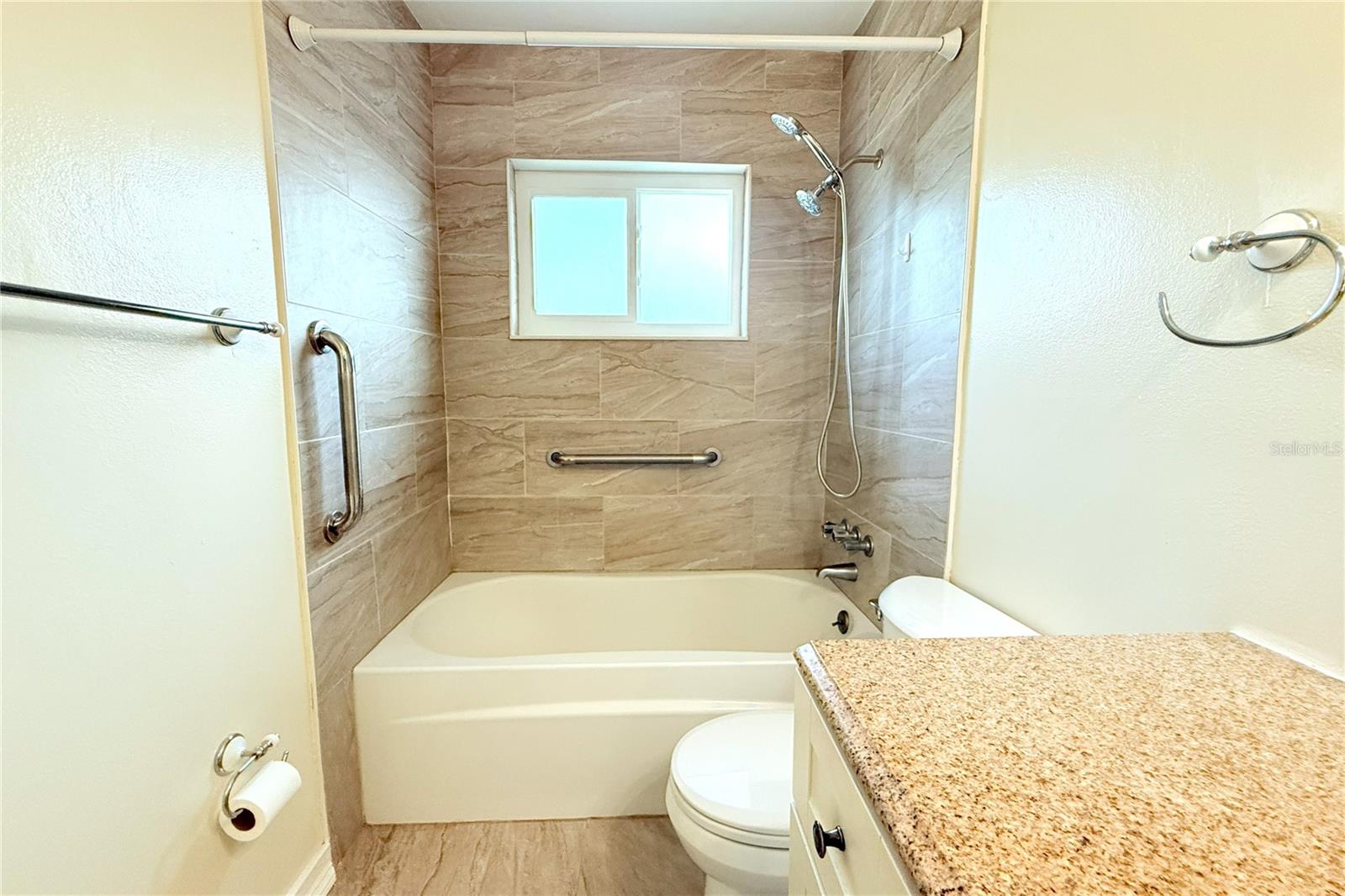 TAHITIAN DEV SUB - Residential