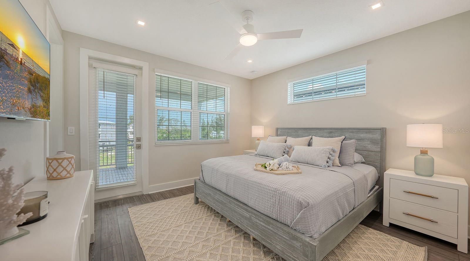 HUNTERS POINT - Residential