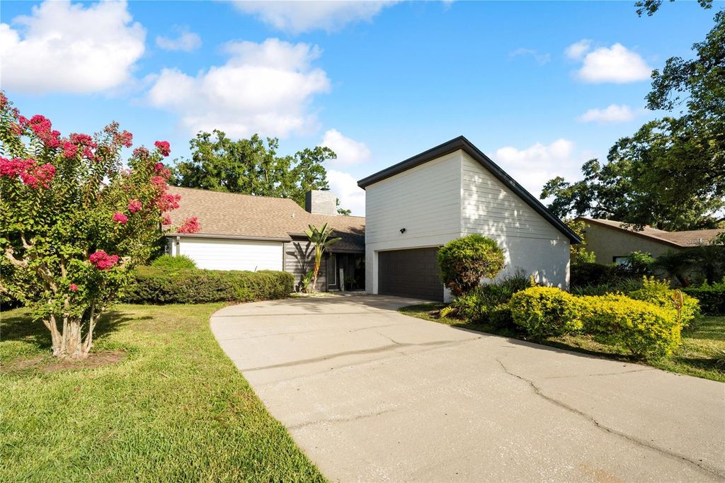 Photo of 8304 Palma Vista Lane, Tampa, FL 33614 (MLS # TB8409030)