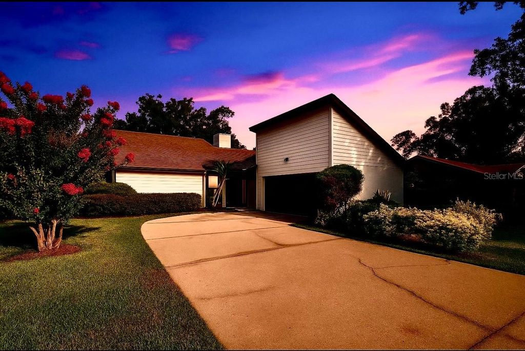 Photo of 8304 Palma Vista Lane, Tampa, FL 33614 (MLS # TB8409030)