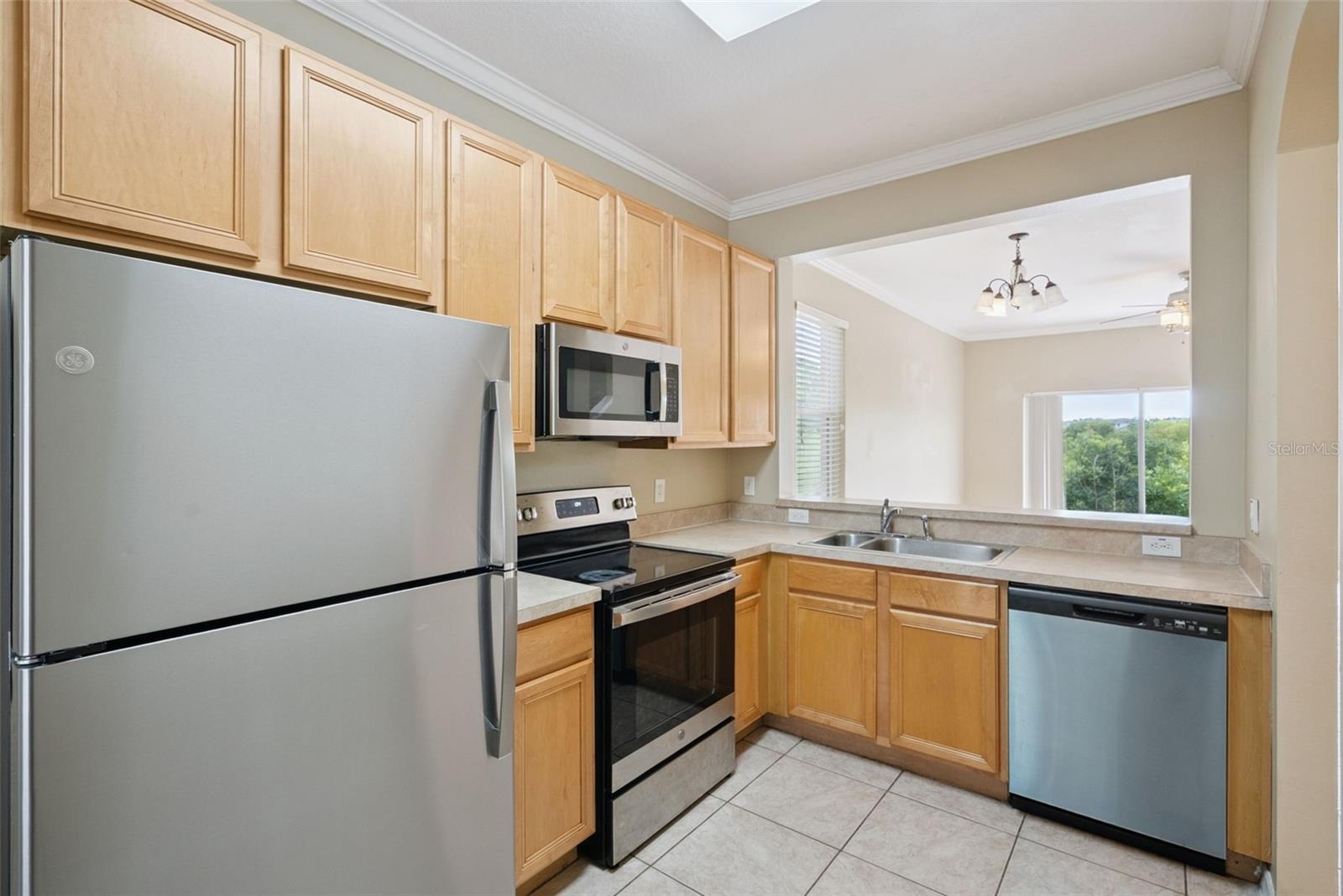RETREAT AT TWIN LAKES REP - Residential Lease