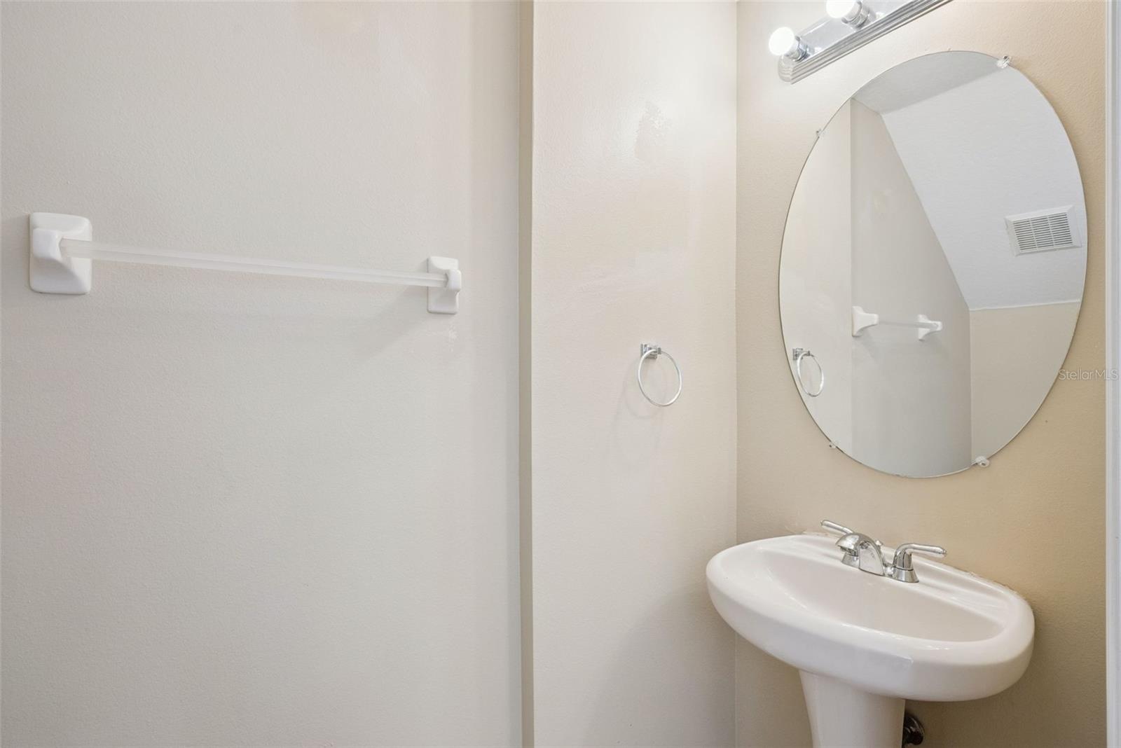RETREAT AT TWIN LAKES REP - Residential Lease