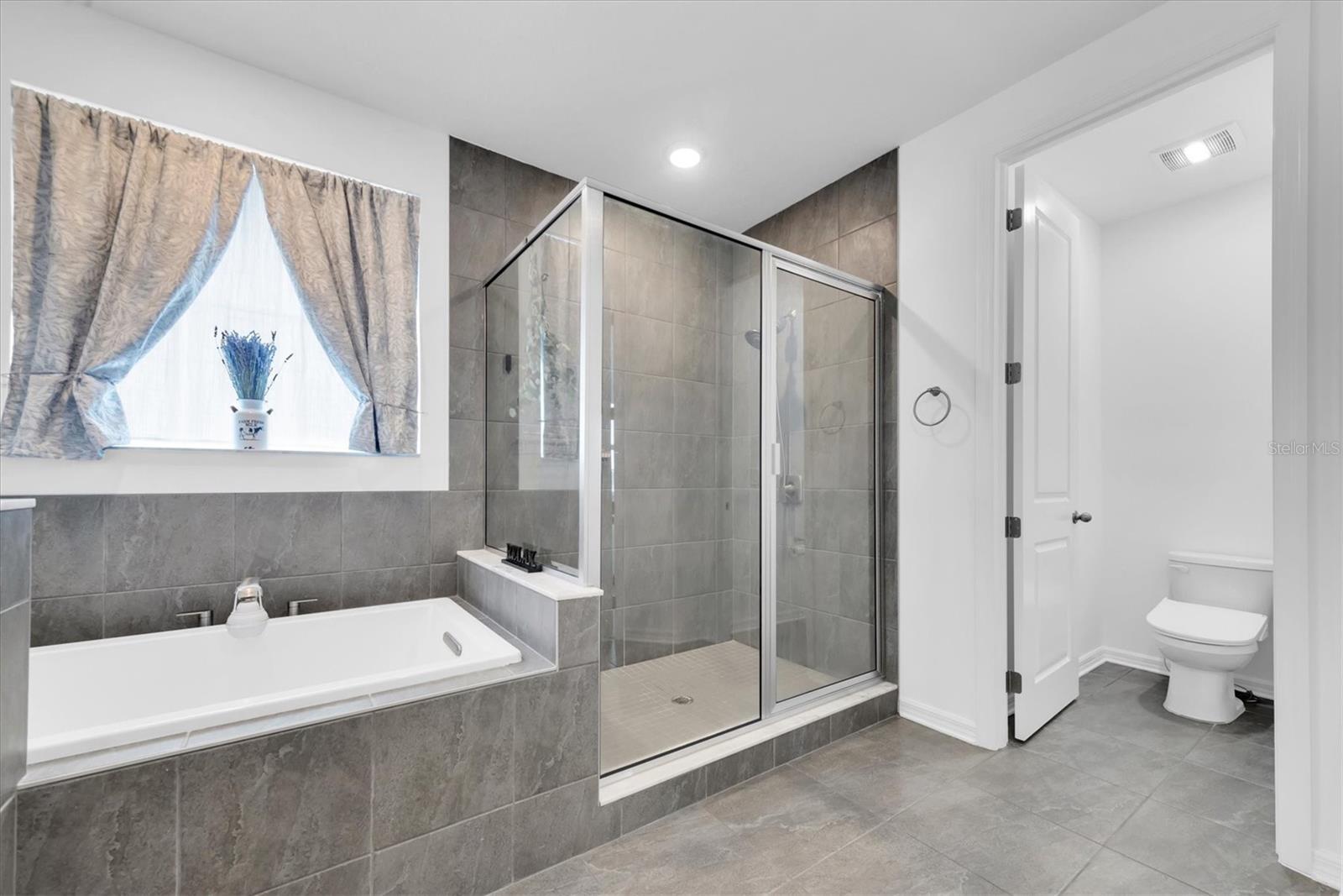 HILLTOP POINT REP - Residential