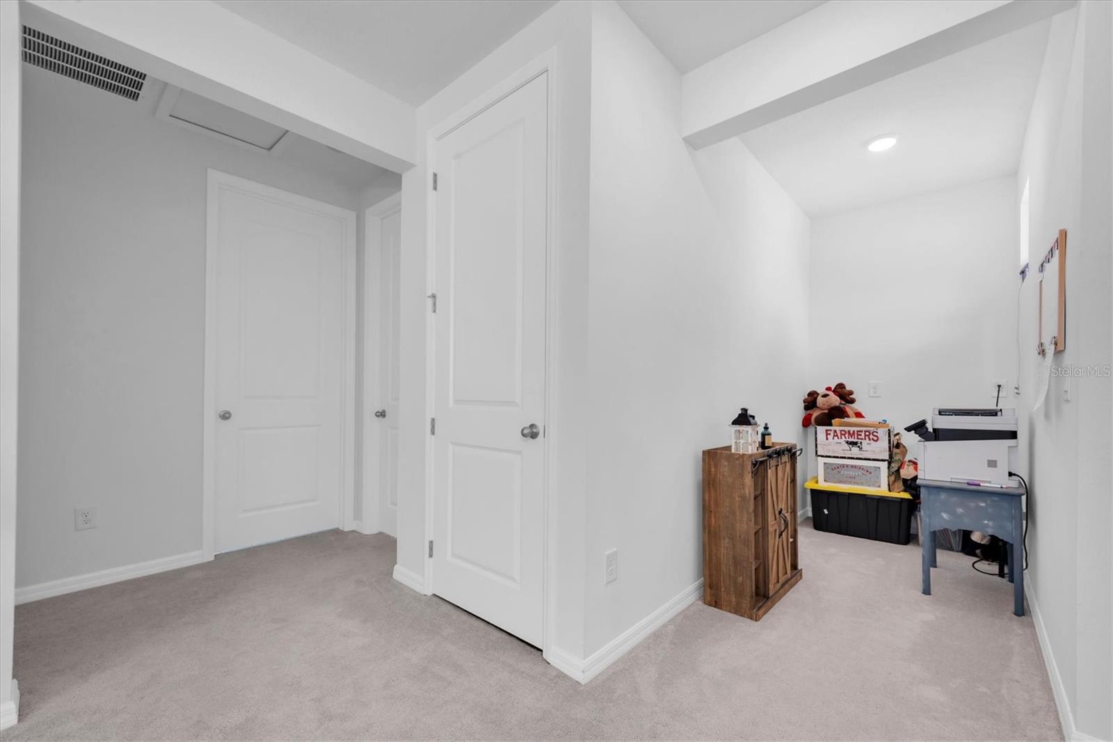 HILLTOP POINT REP - Residential