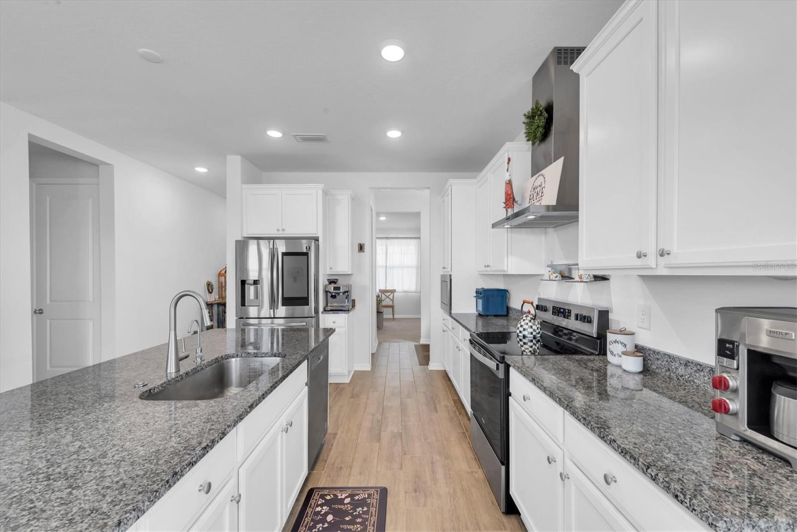 HILLTOP POINT REP - Residential