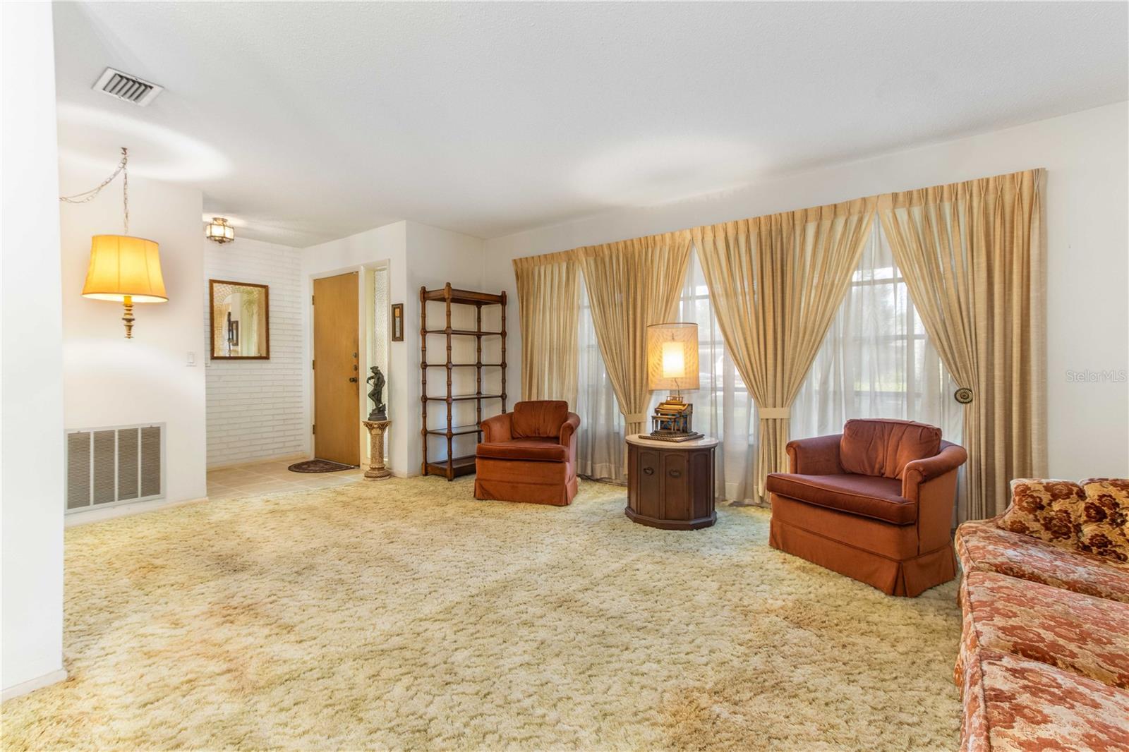 1950 SANDPIPER DRIVE