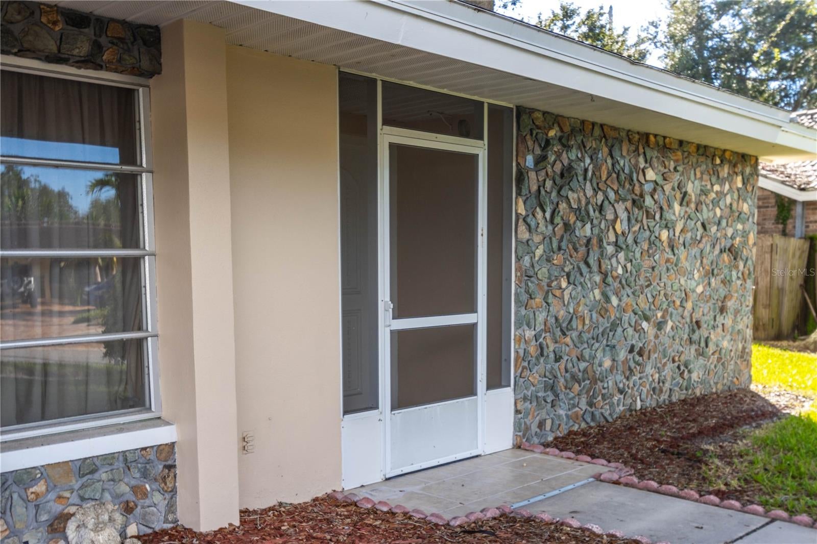 1950 SANDPIPER DRIVE