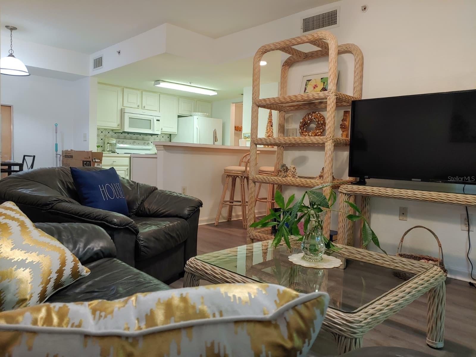 THE RESIDENCE - Residential