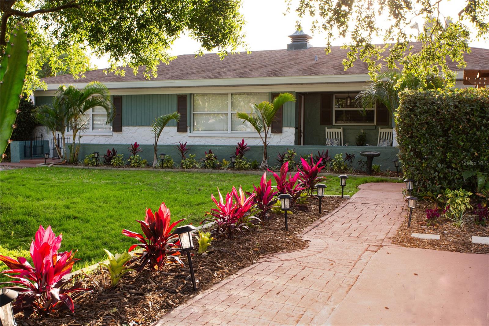 YELLOW BANKS GROVE 1ST ADD 16 - Residential