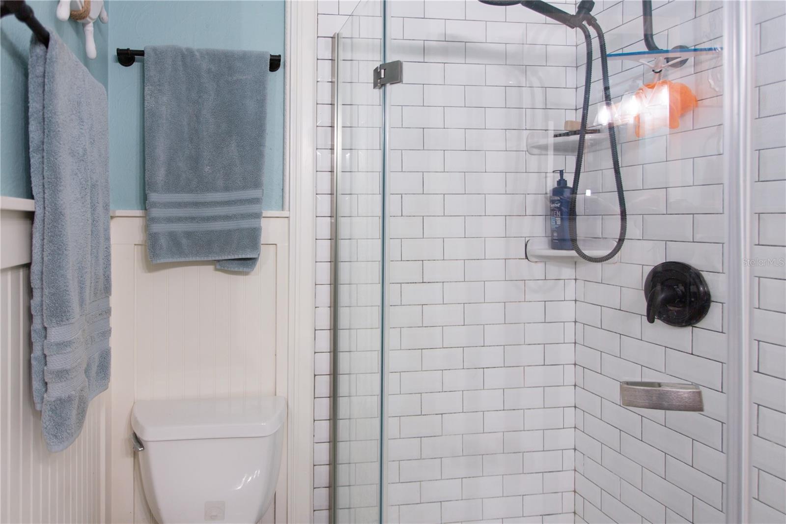 YELLOW BANKS GROVE 1ST ADD 16 - Residential