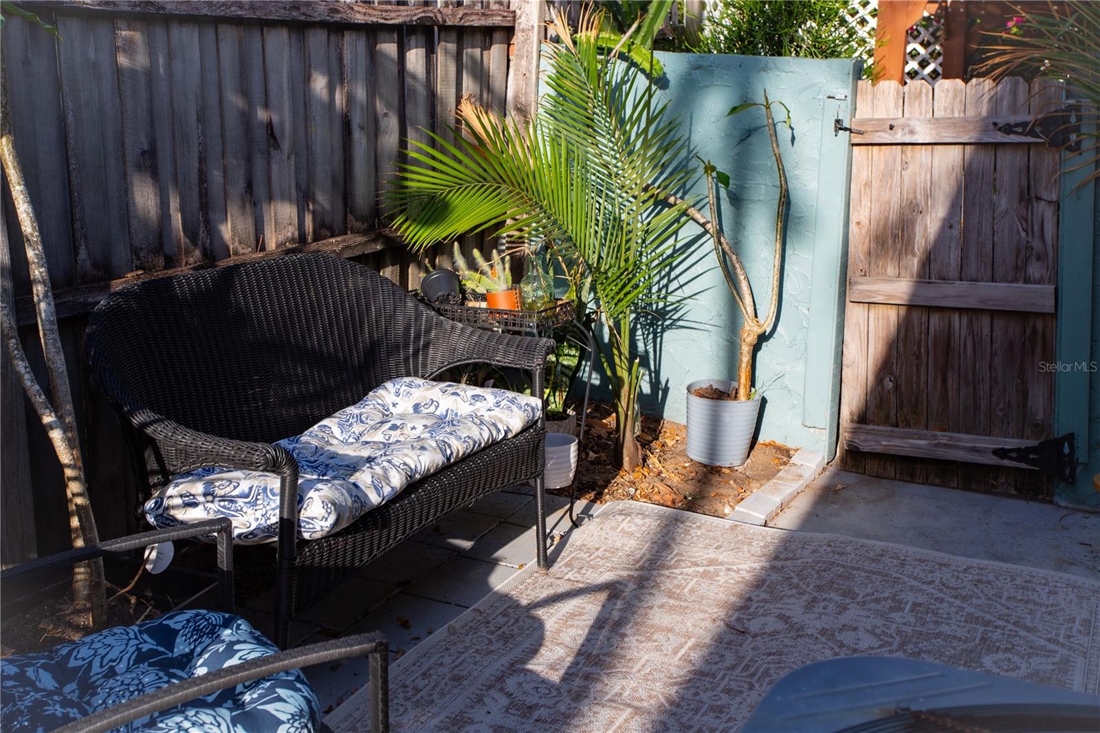 YELLOW BANKS GROVE 1ST ADD 16 - Residential