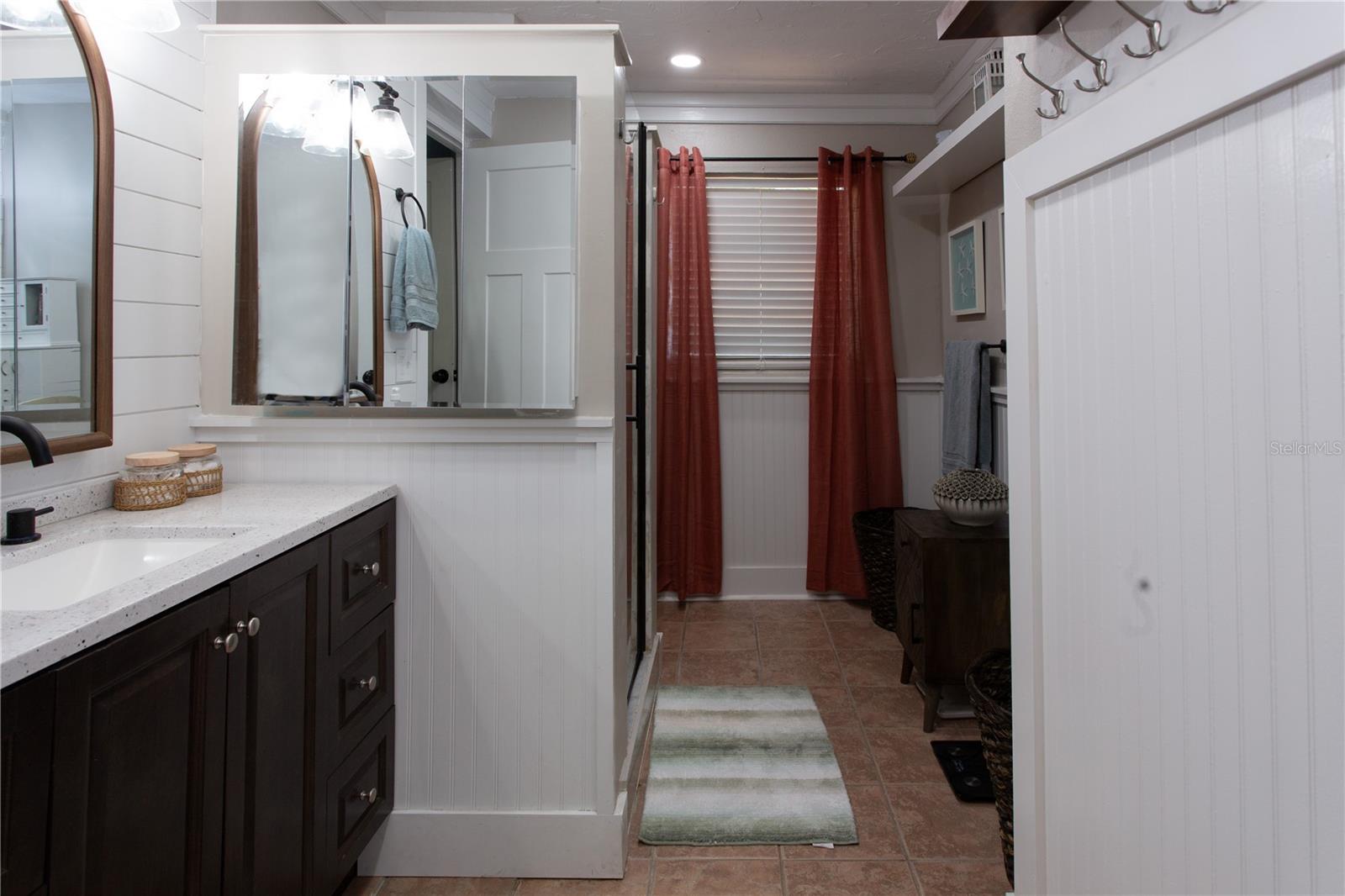 YELLOW BANKS GROVE 1ST ADD 16 - Residential