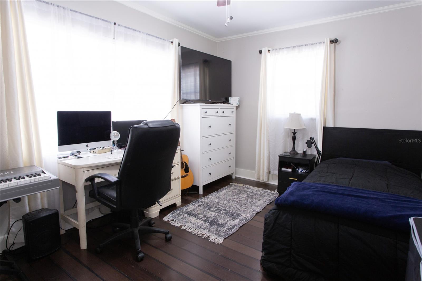 YELLOW BANKS GROVE 1ST ADD 16 - Residential