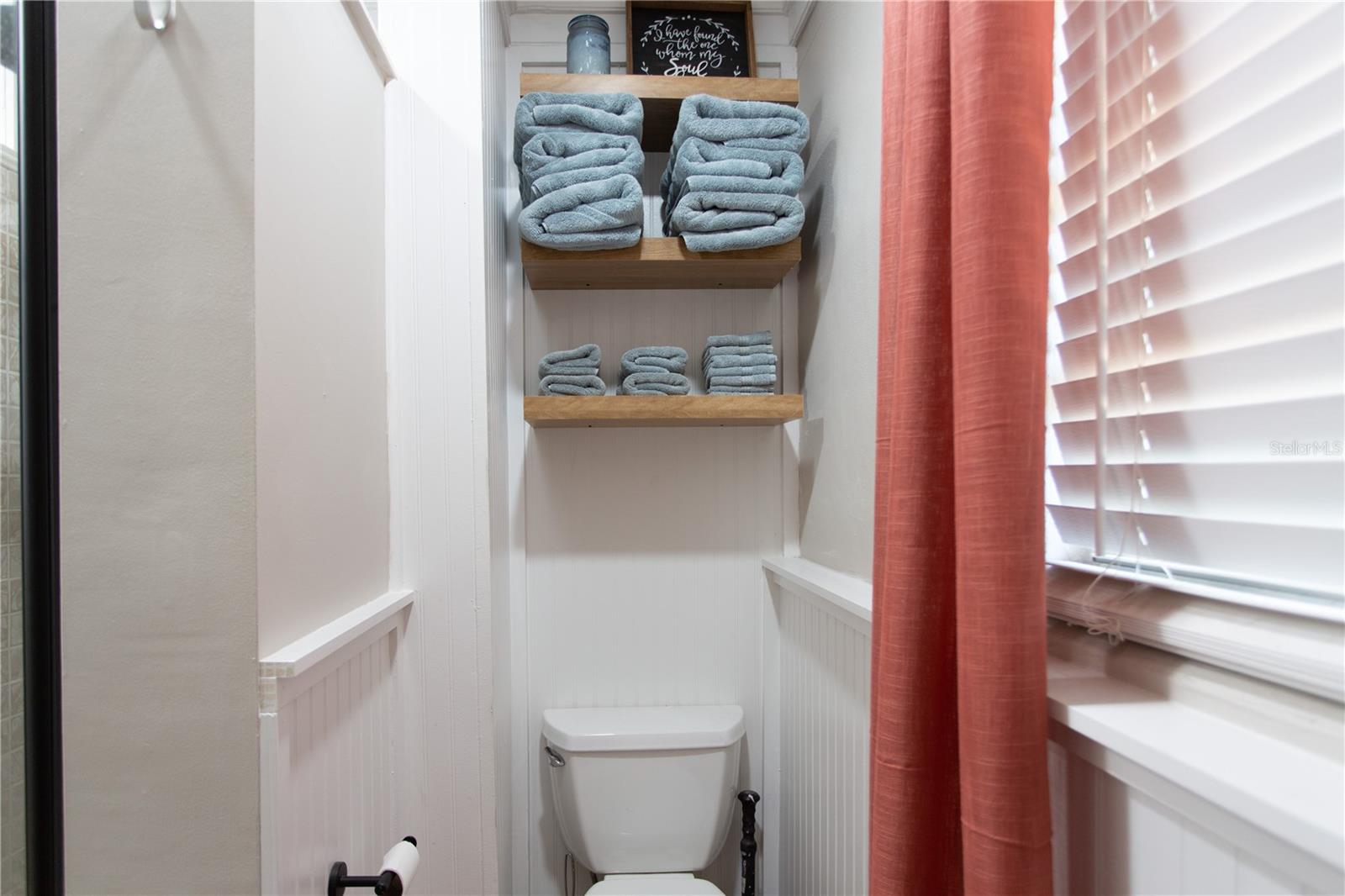 YELLOW BANKS GROVE 1ST ADD 16 - Residential