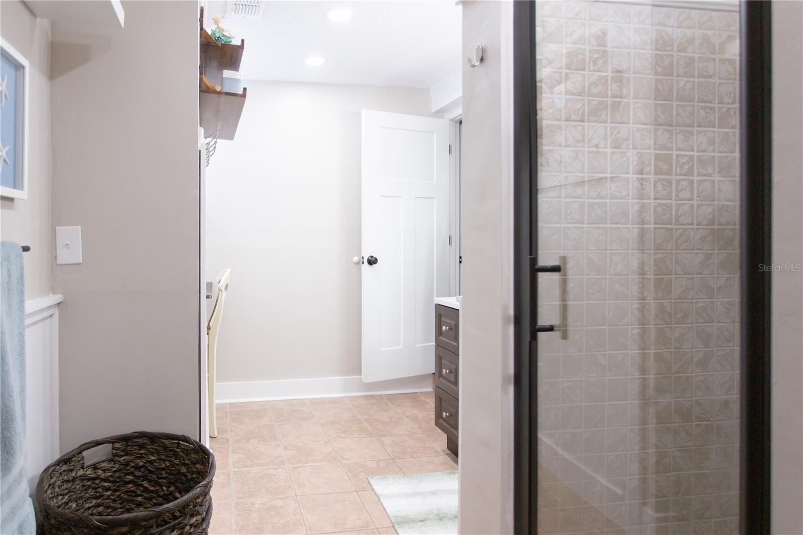 YELLOW BANKS GROVE 1ST ADD 16 - Residential