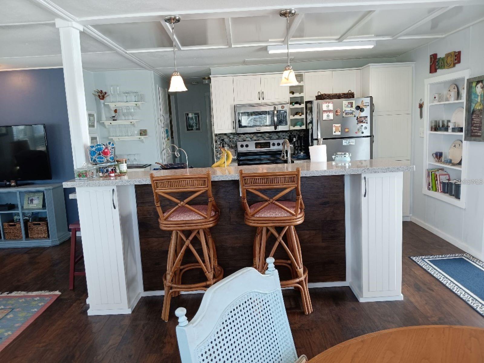 COUNTRY CLUB ESTATES - Residential