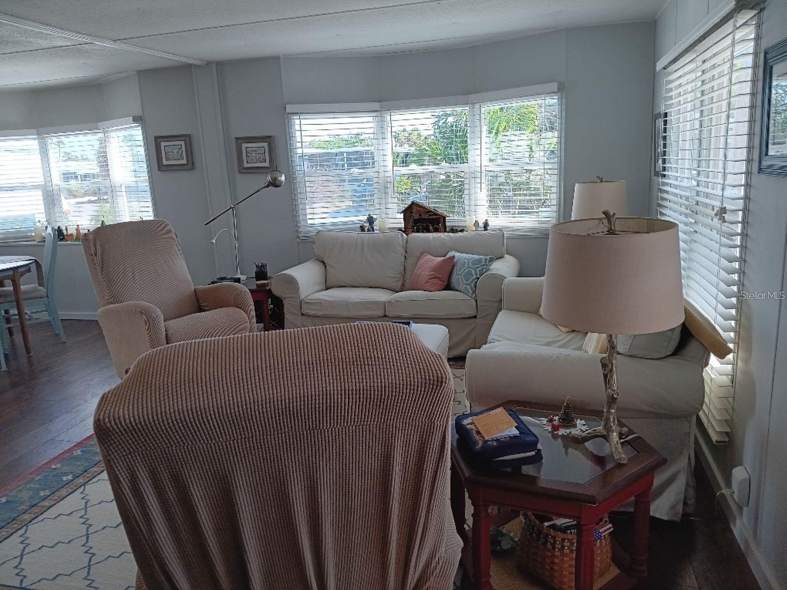 COUNTRY CLUB ESTATES - Residential