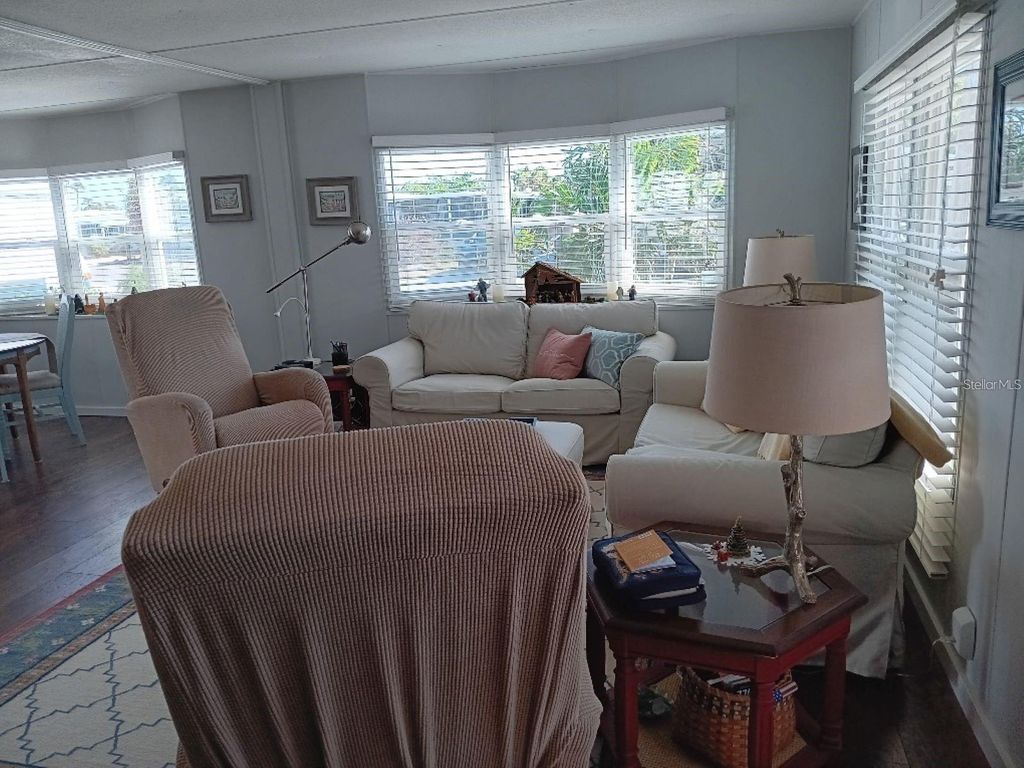 Photo of 858 S Green Circle, Venice, FL 34285 (MLS # N6141271)