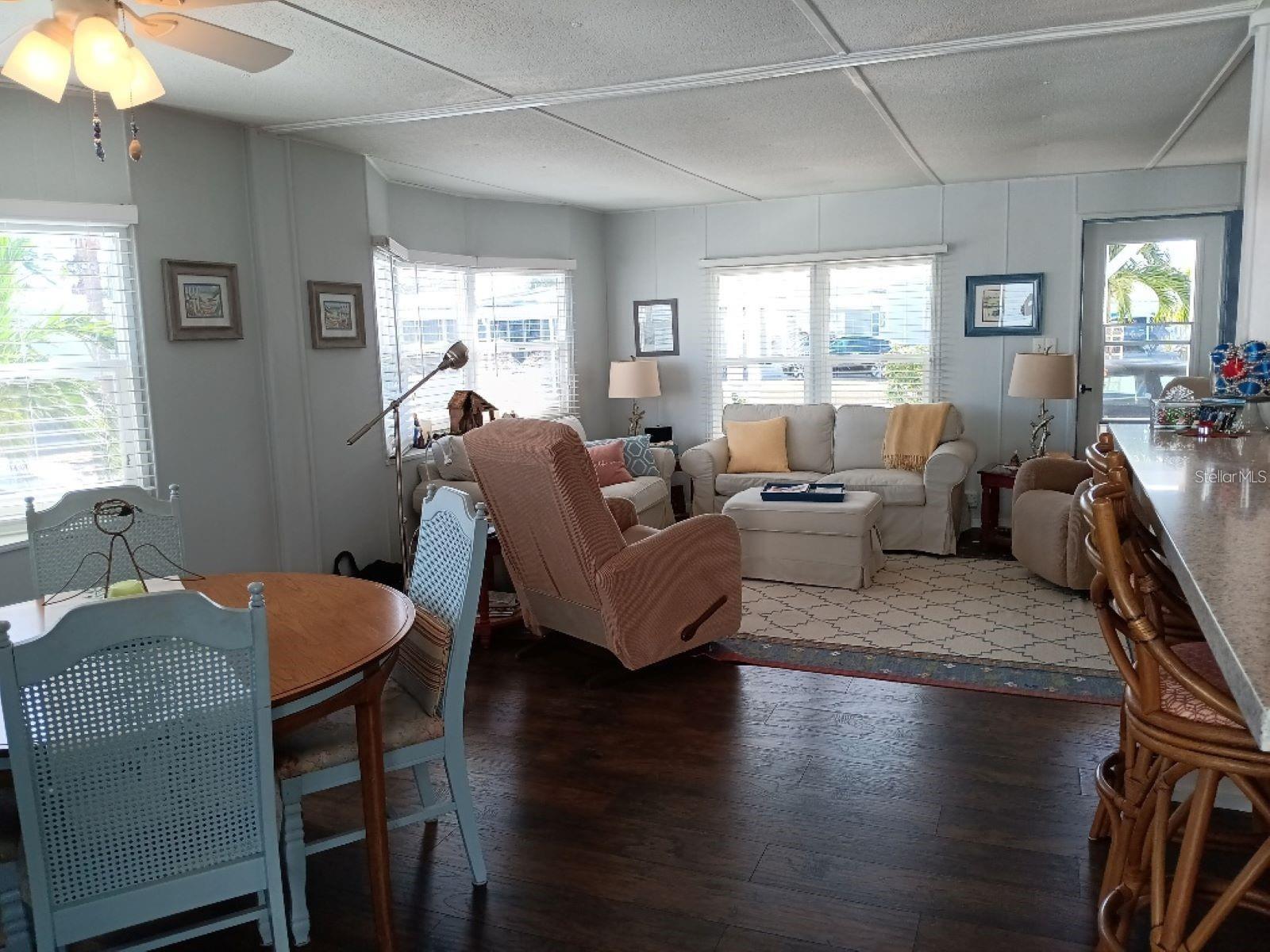 COUNTRY CLUB ESTATES - Residential