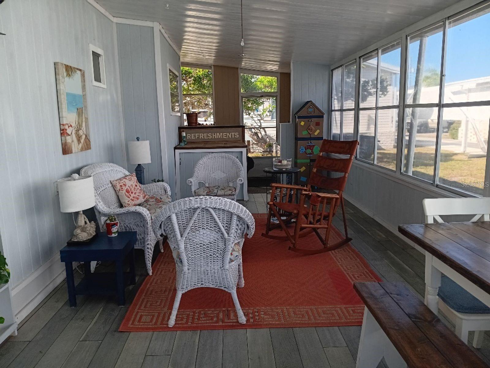 COUNTRY CLUB ESTATES - Residential