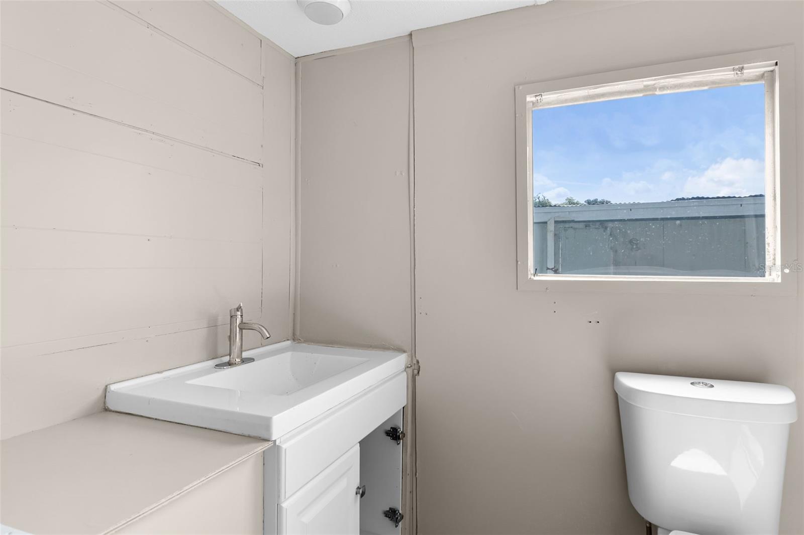 IDA LAKE SUB - Residential Lease