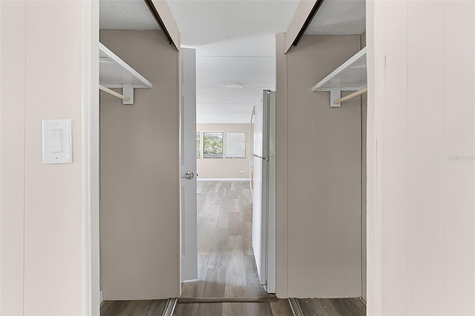 IDA LAKE SUB - Residential Lease