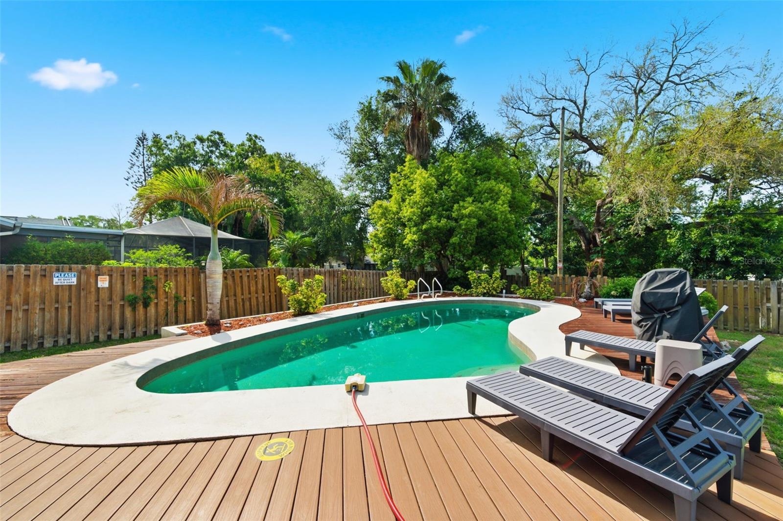 RUSTIC OAKS - Residential