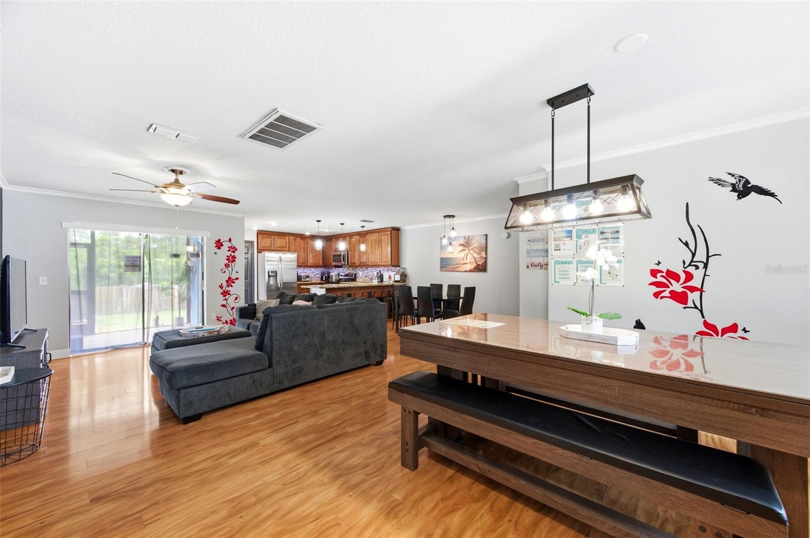 RUSTIC OAKS - Residential