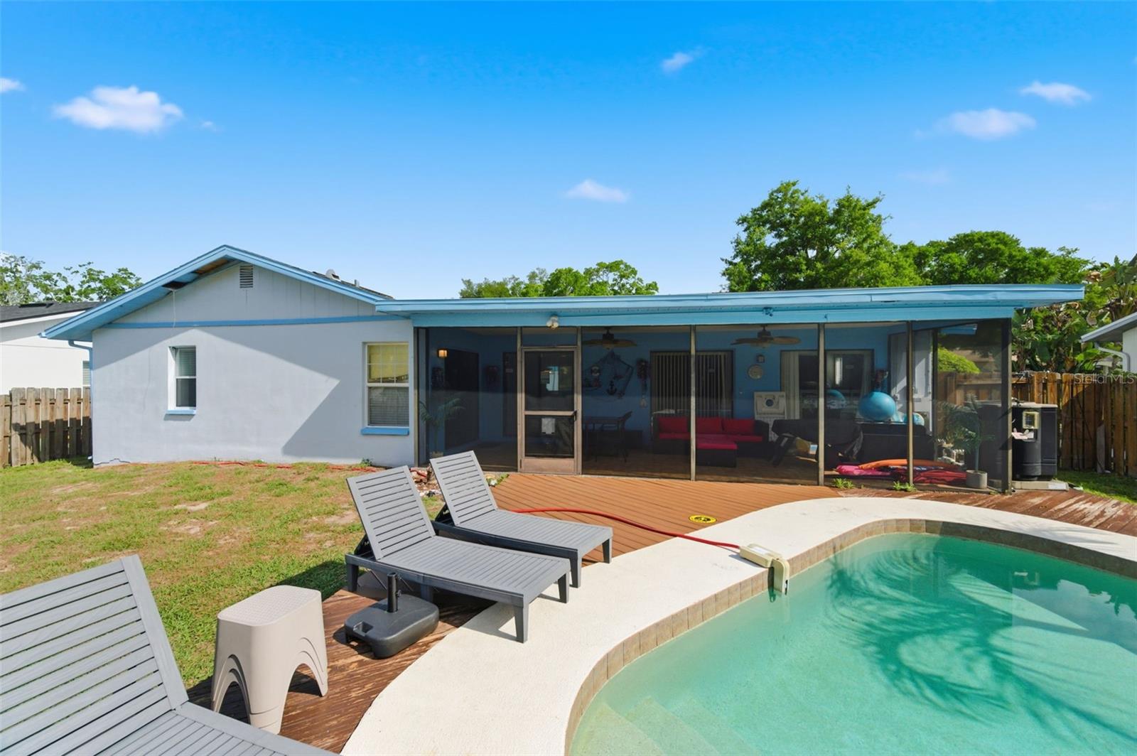 RUSTIC OAKS - Residential