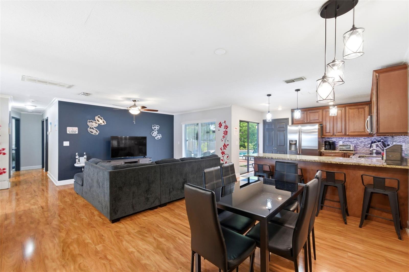 RUSTIC OAKS - Residential