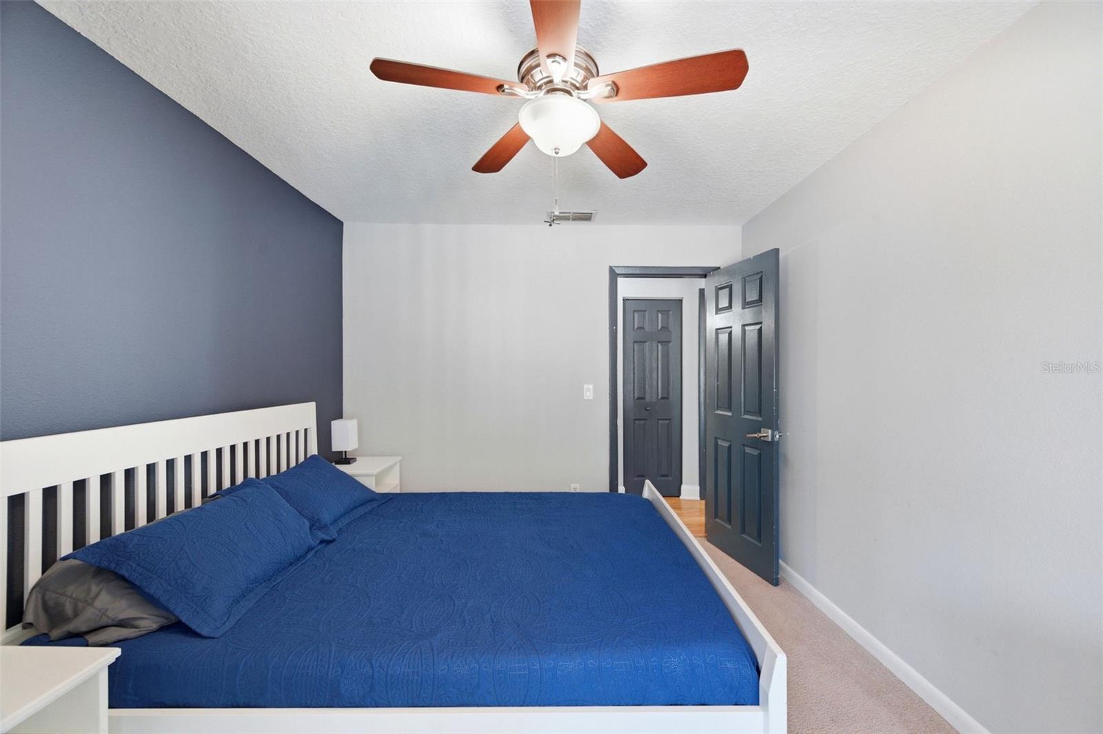 RUSTIC OAKS - Residential