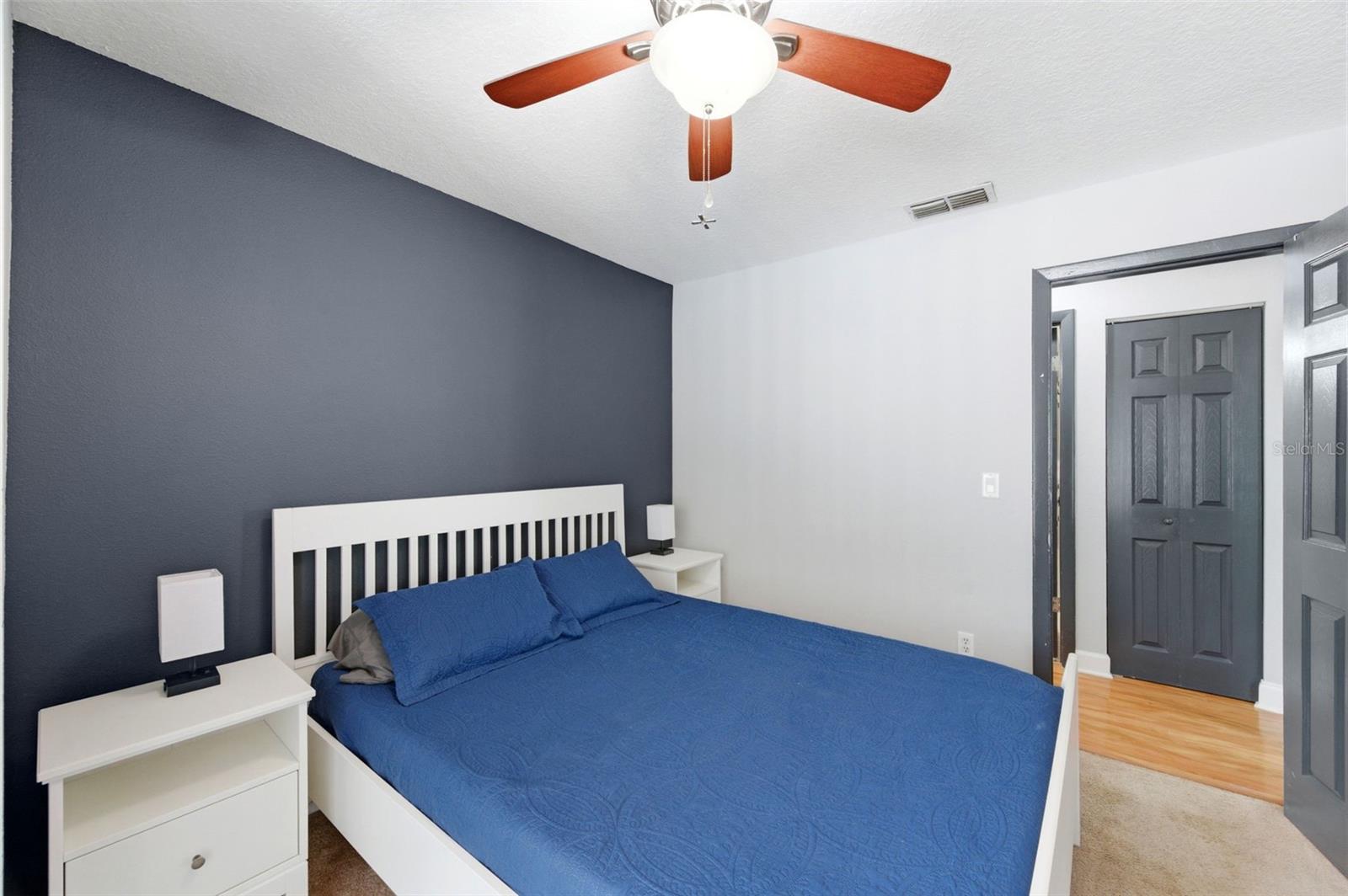 RUSTIC OAKS - Residential