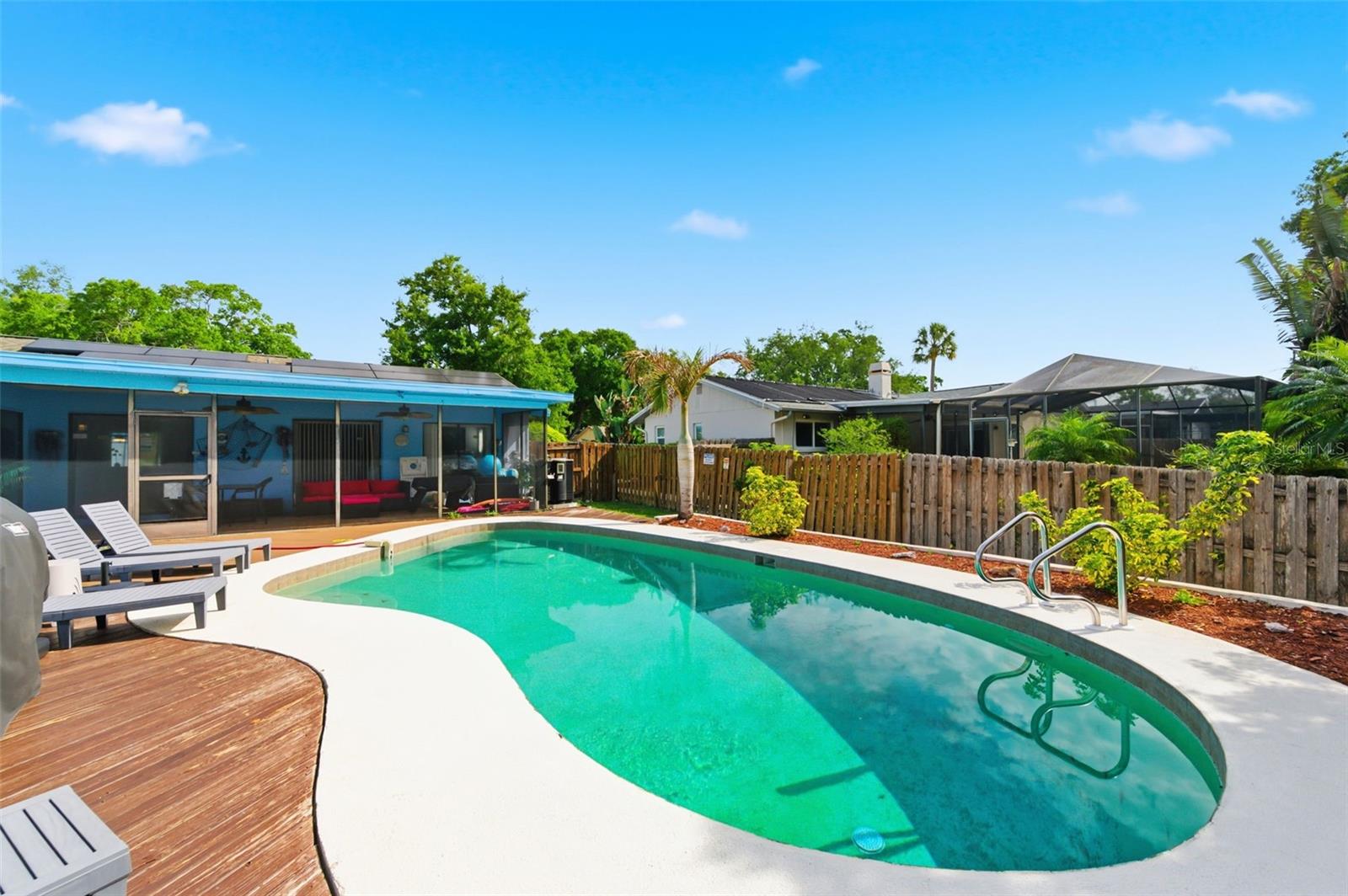 RUSTIC OAKS - Residential