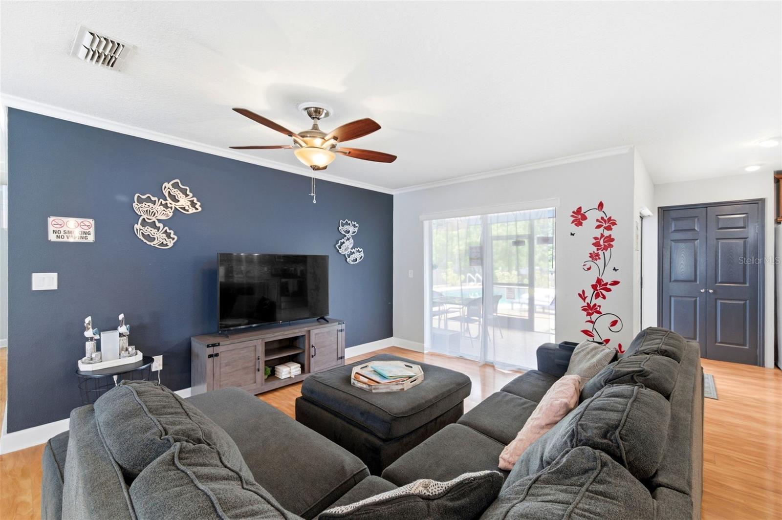 RUSTIC OAKS - Residential