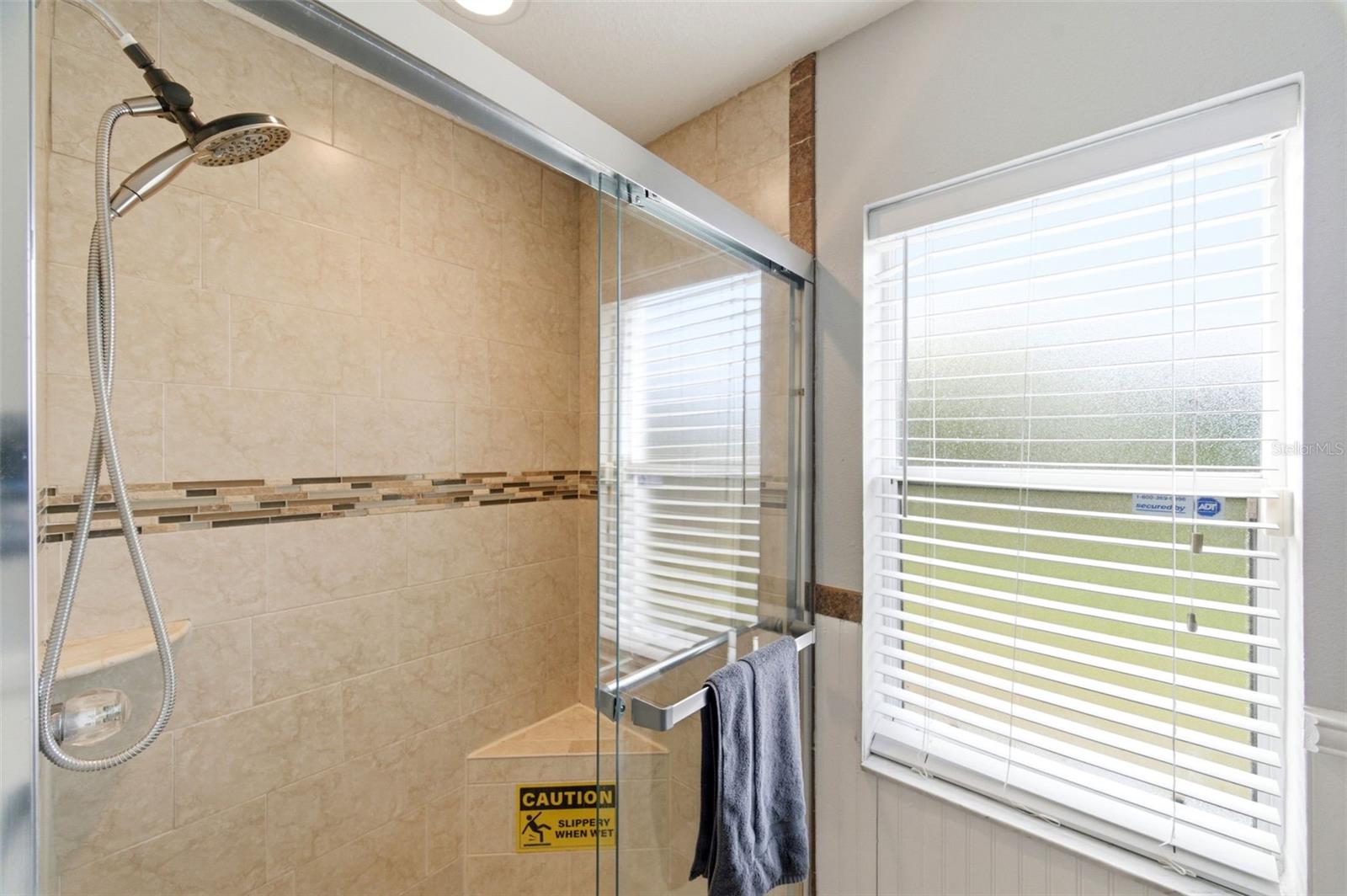 RUSTIC OAKS - Residential