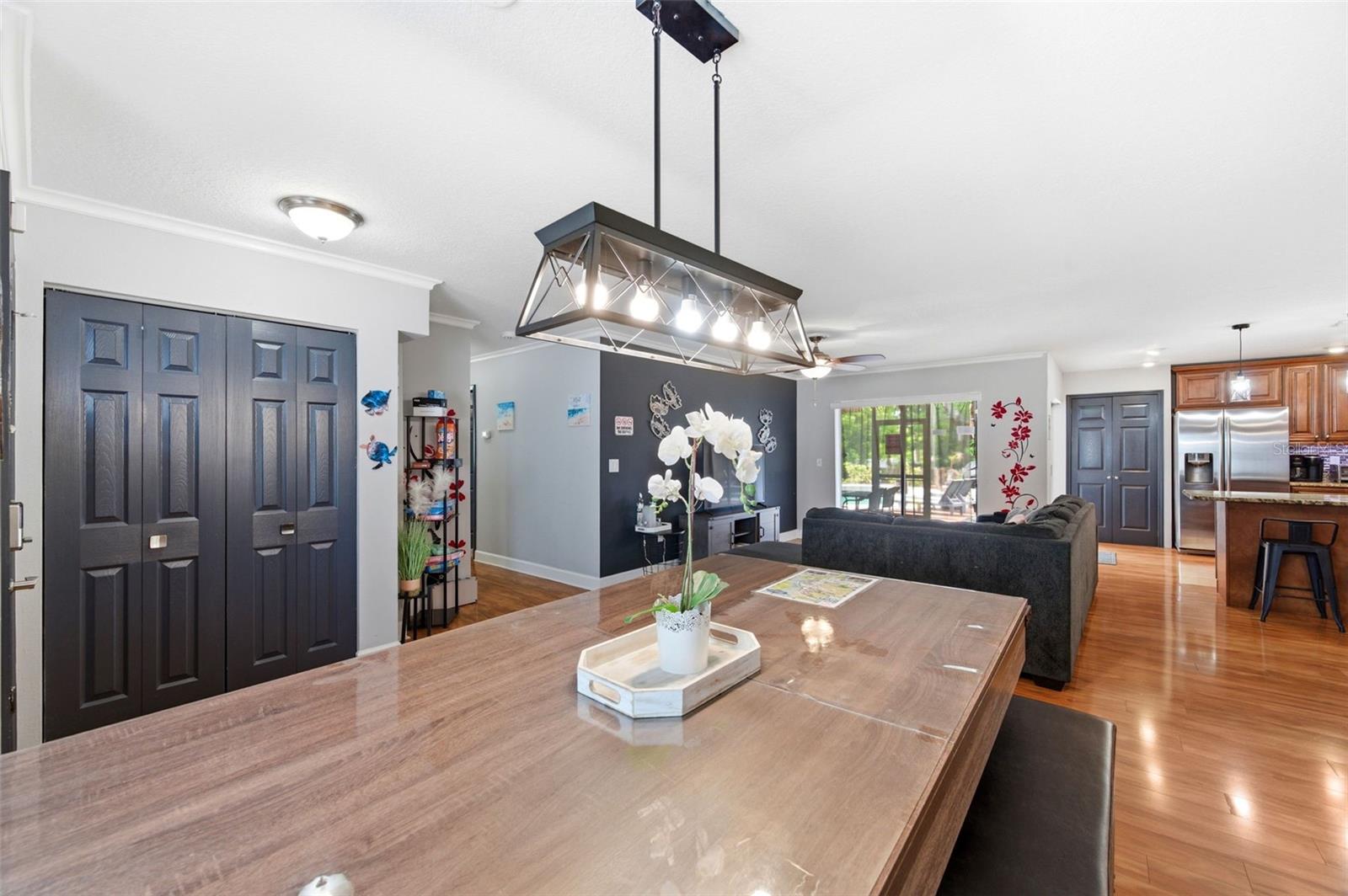 RUSTIC OAKS - Residential