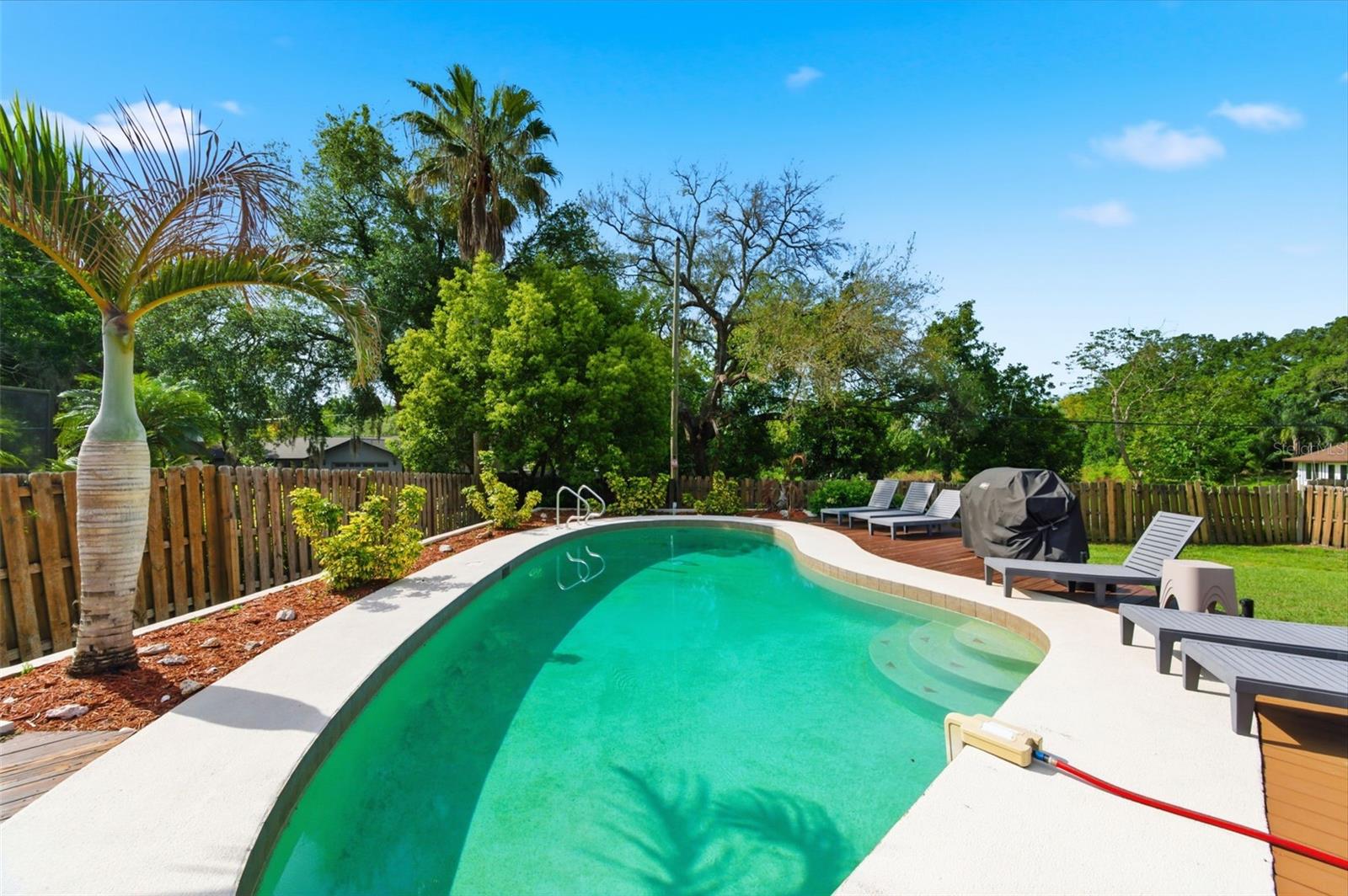 RUSTIC OAKS - Residential