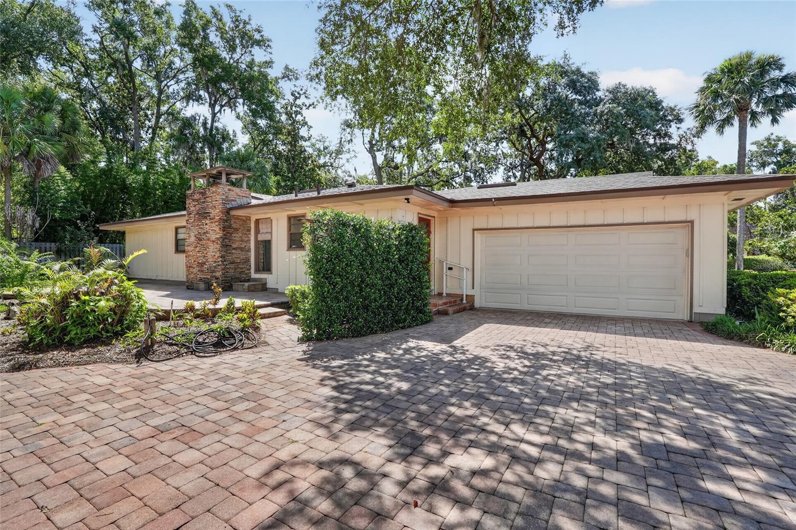 2053 WOODY DRIVE