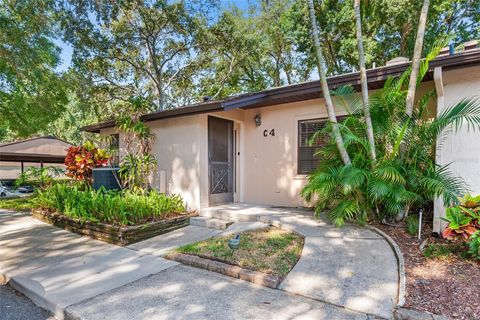 A home in LAKELAND