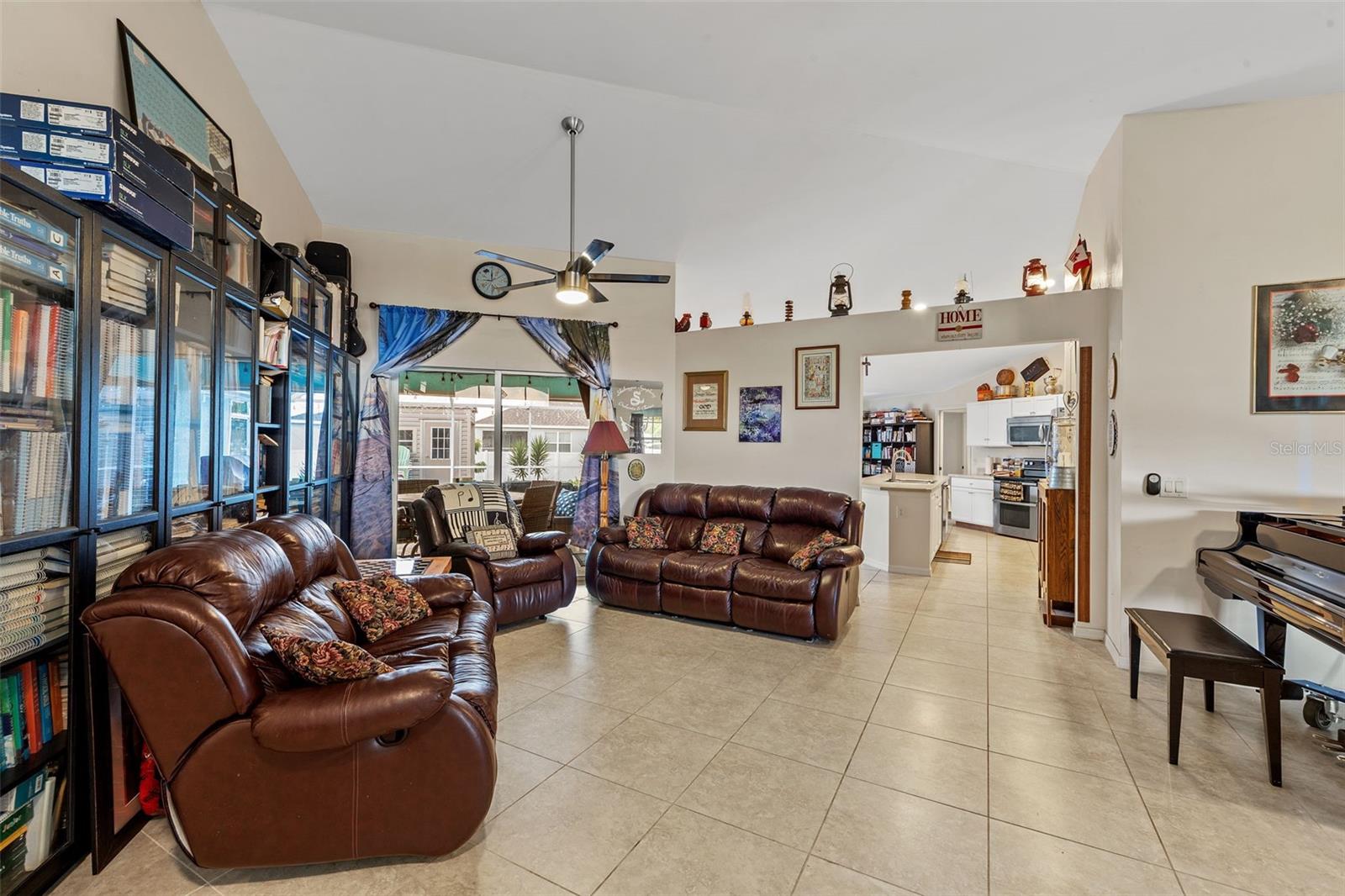 1029 NW JUANITA PLACE
