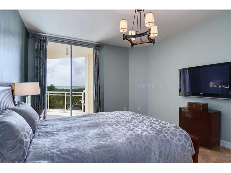 BEACH RESIDENCES - Residential