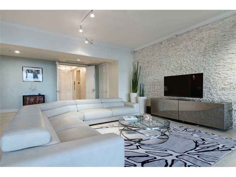 BEACH RESIDENCES - Residential