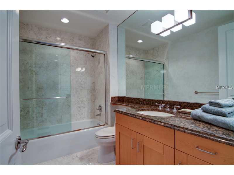 BEACH RESIDENCES - Residential