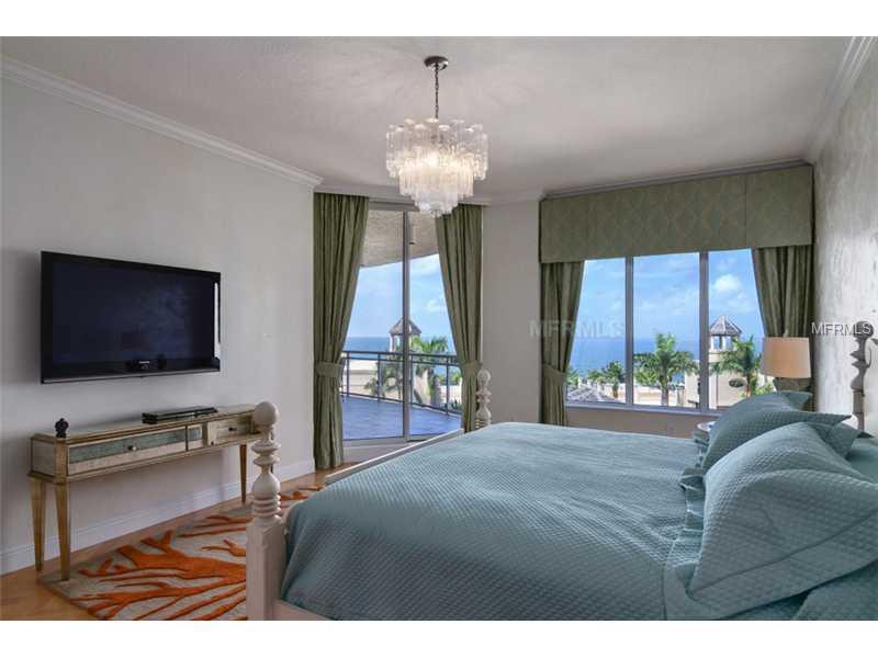 BEACH RESIDENCES - Residential